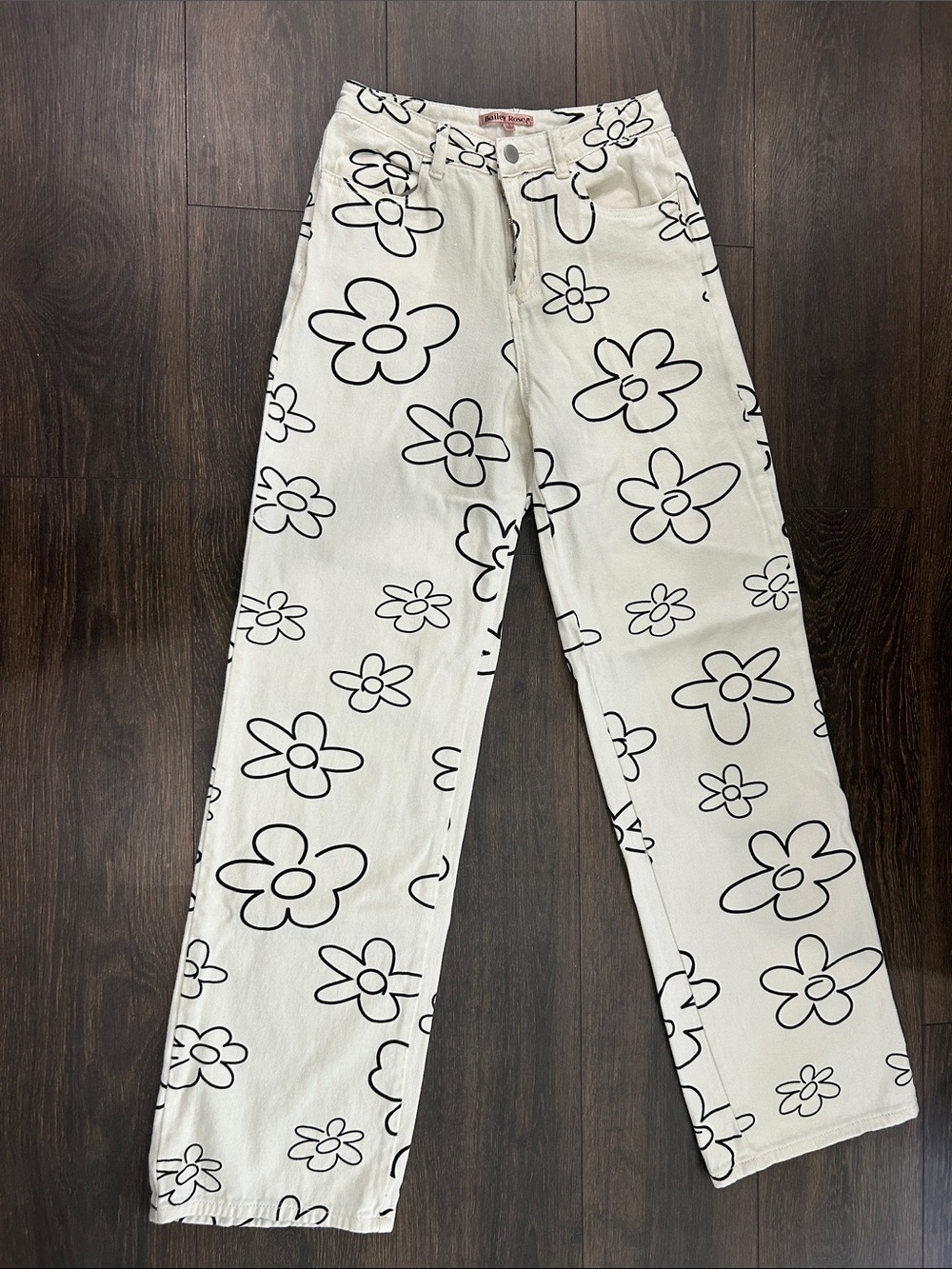 Bailey Rose Make It a Fun Day White Floral Daisy Print Jeans - boho - retro -fun